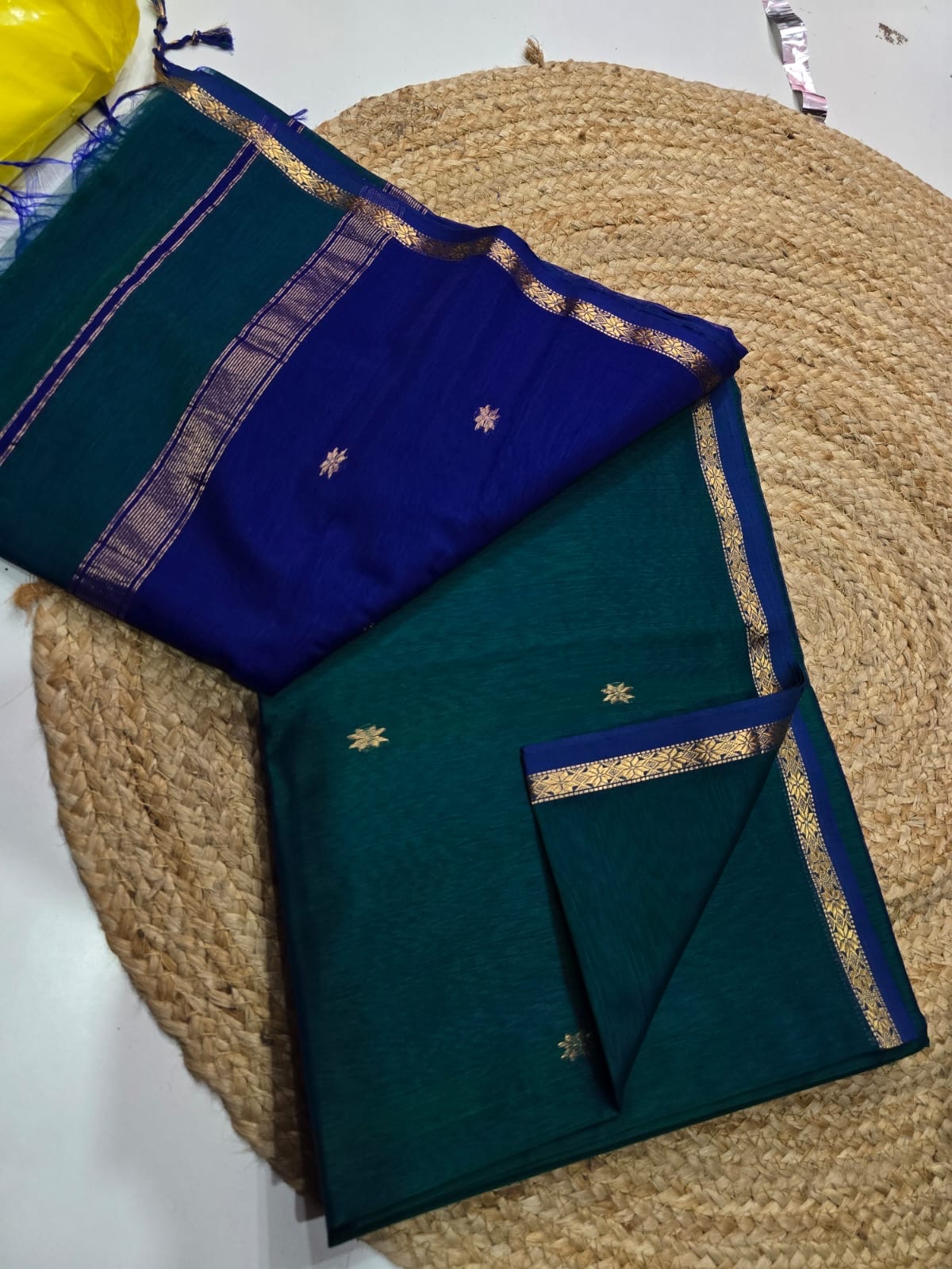 Green Blue Maheshwari Handloom Saree - Image 2