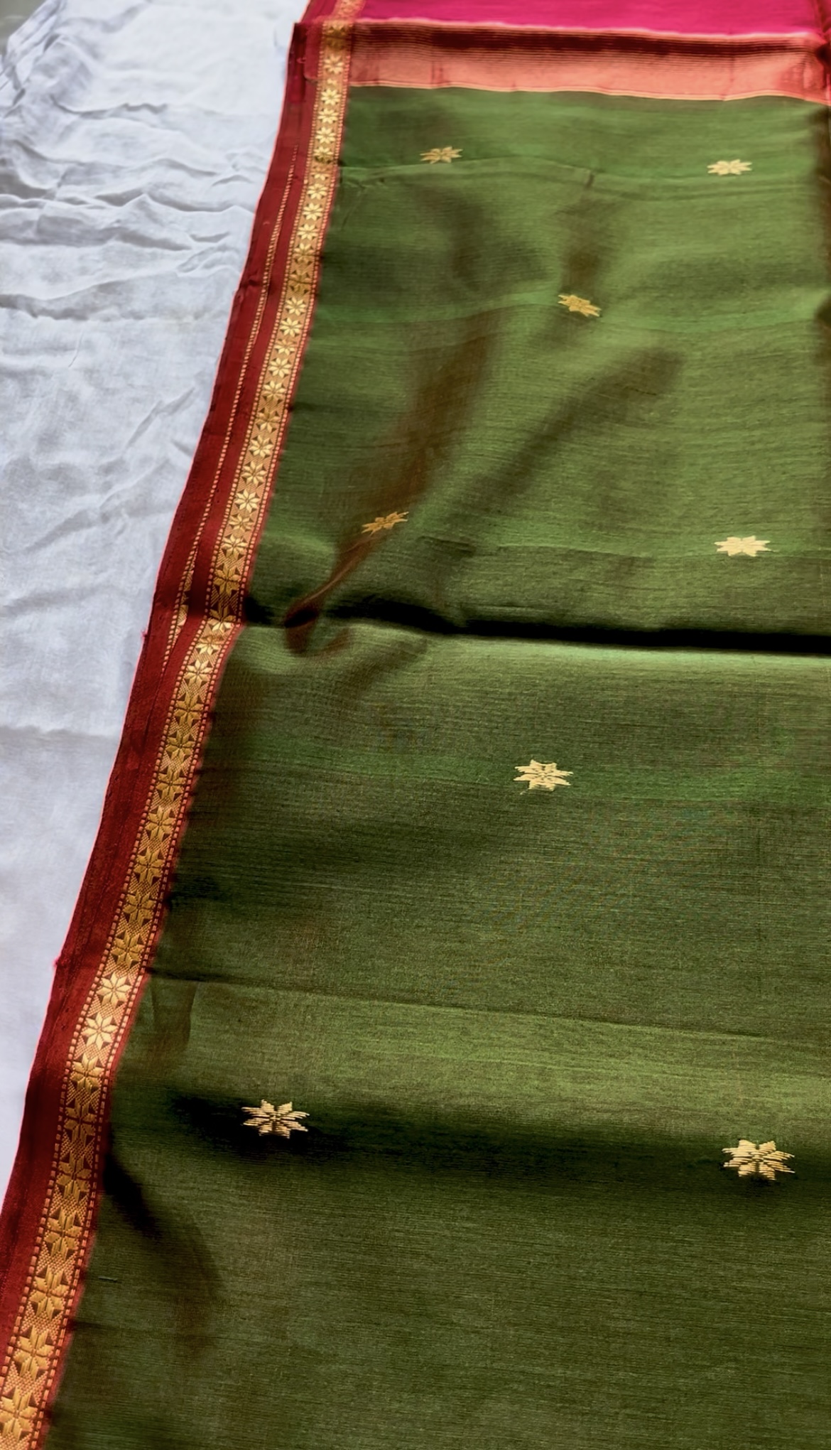 Olive Green with Pink Pallu Maheshwari Handloom Saree - Image 4