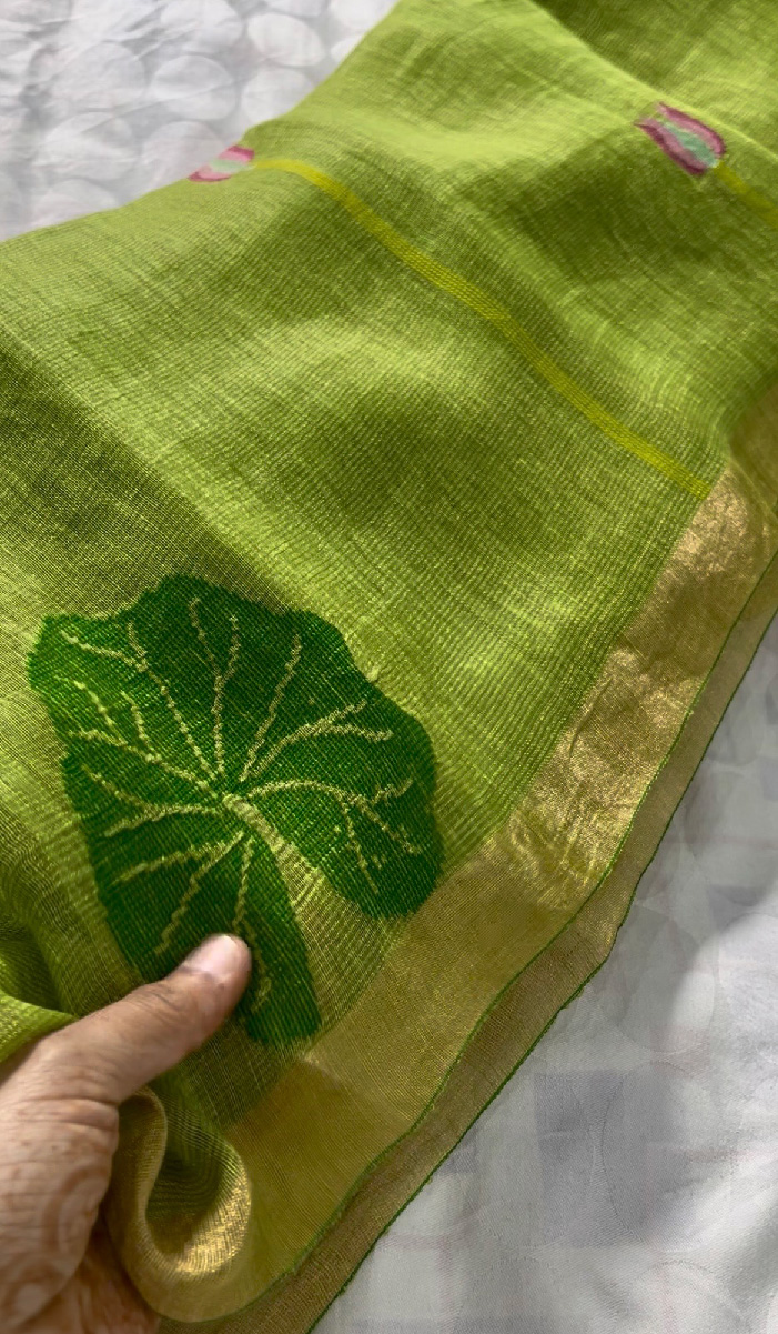 Silk Linen Handloom Jamdani Saree in Parrot Green - Image 5