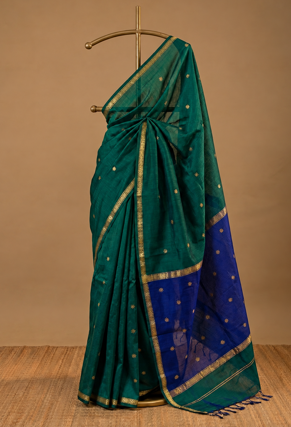 Maheshwari Handloom Saree in Peacock Green with Blue Pallu (MHSPGBP30)